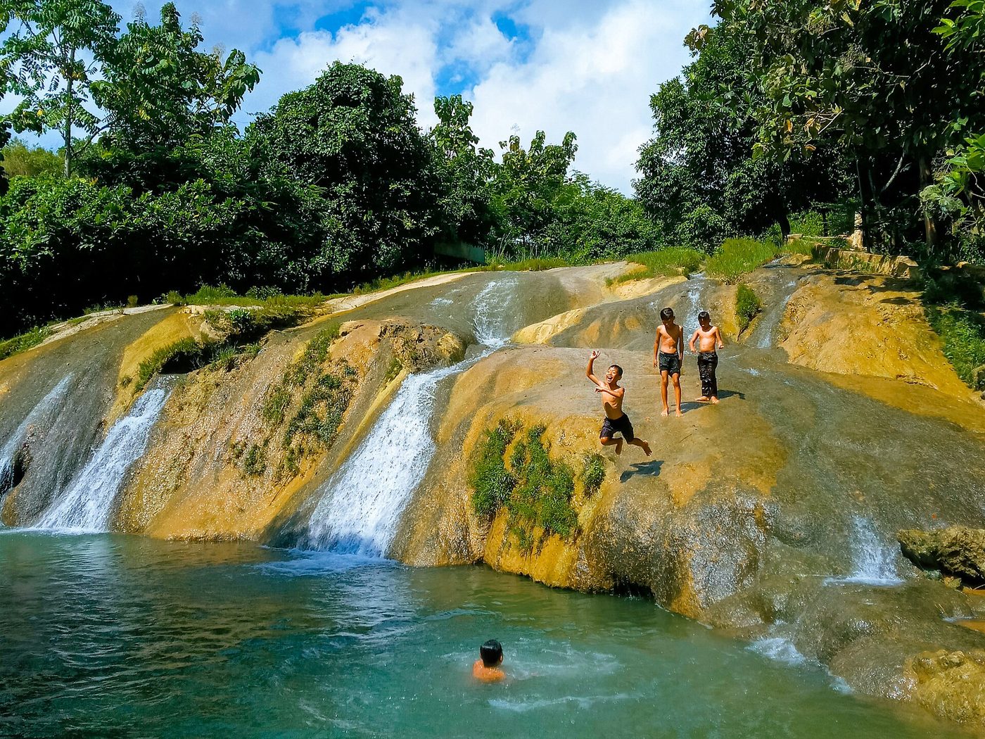 Temurun Waterfall, Langkawi